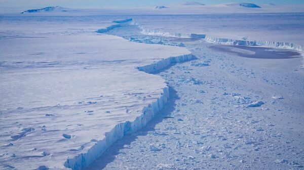 Un glacier en Antarctique (archive photo) - Sputnik Afrique