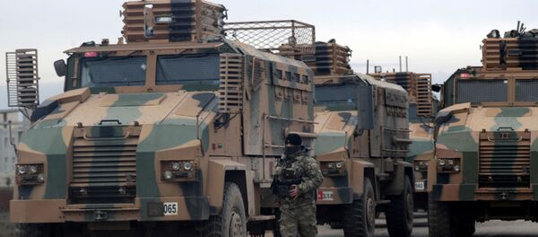 Des matériels de guerre turcs près d’Idlib, en Syrie  - Sputnik Afrique