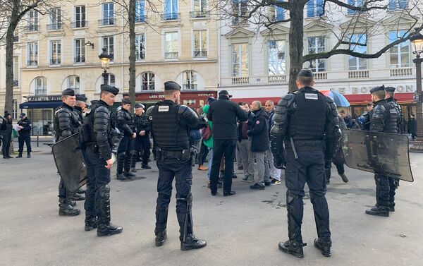 Des gendarmes dans les rues de Paris le 29 février 2020 - Sputnik Afrique