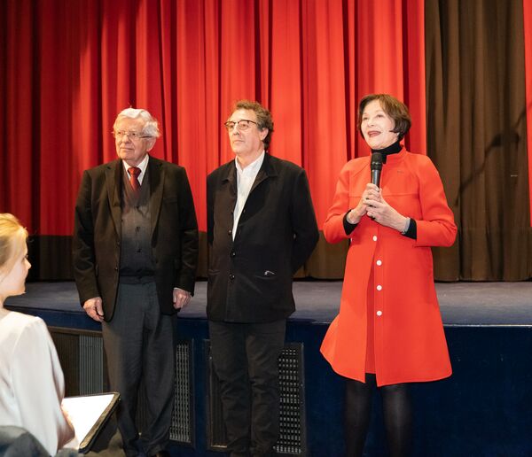 À Paris, «Quand les Russes nous étonnent», on va au ciné! - Sputnik Afrique