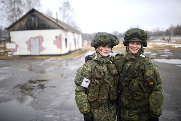 Maquillage sous camouflage: concours de beauté dans l’armée russe
 - Sputnik Afrique