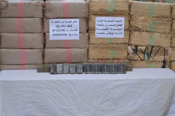 Plus d’une tonne de cannabis saisie par l’Algérie à la frontière avec le Maroc - photos - Sputnik Afrique