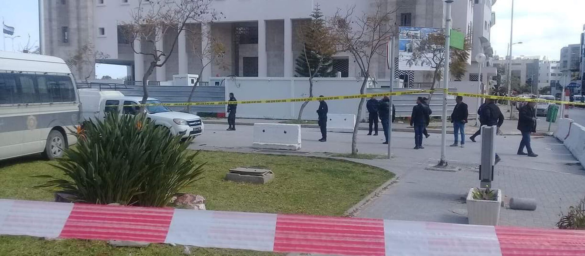 Sur les lieux de l'explosion dans le quartier de l'ambassade américaine à Tunis, 6 mars 2020 - Sputnik Afrique, 1920, 06.03.2020
