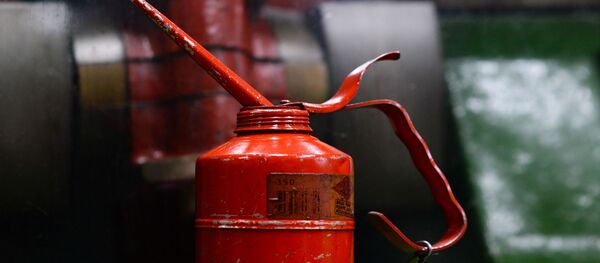 Bidon d'huile moteur (image d'illustration) - Sputnik Afrique