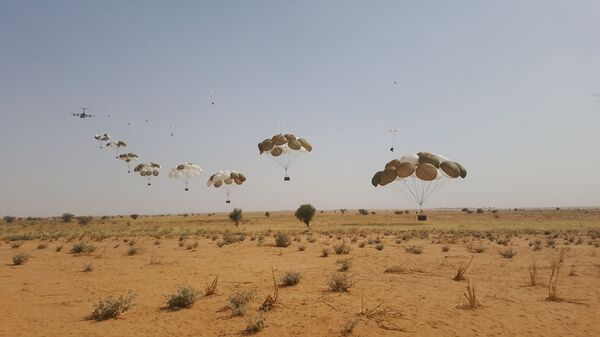 Opération Barkhane: la Légion étrangère ratisse le Liptako Gourma dans des «conditions sommaires» Opération Barkhane: la Légion étrangère ratisse le Liptako Gourma dans des «conditions sommaires» - Sputnik Afrique