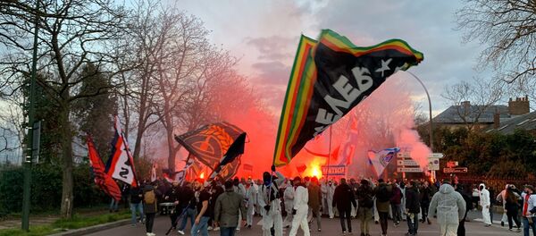 Des supporters à Paris  - Sputnik Afrique