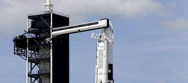 Fusée Falcon 9 SpaceX sur le pas de tir 39A au cap Canaveral - Sputnik Afrique