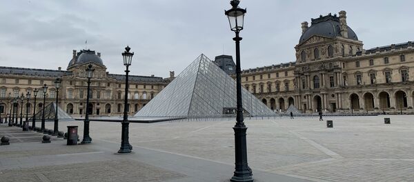 Le Louvre fermé en raison de l'épidémie de Covid-19 - Sputnik Afrique