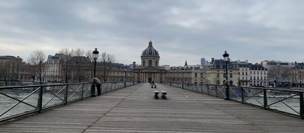 Paris aux premiers instants de l’entrée en vigueur des mesures de confinement, 17 mars 2020 - Sputnik Afrique