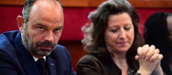 Edouard Philippe et Agnès Buzyn sur les bancs de l'Assemblée nationale. - Sputnik Afrique