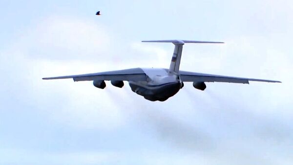 Un avion Iliouchine Il-76 MD transportant de l’aide médicale pour l’Italie  - Sputnik Afrique