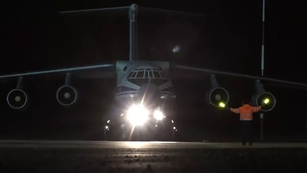 Un avion militaire russe arrivé en Italie - Sputnik Afrique