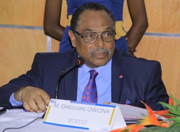 «Nous ne laisserons pas des bandits mettre le Cameroun à feu et à sang», Grégoire Owona «Nous ne laisserons pas des bandits mettre le Cameroun à feu et à sang», Grégoire Owona - Sputnik Afrique
