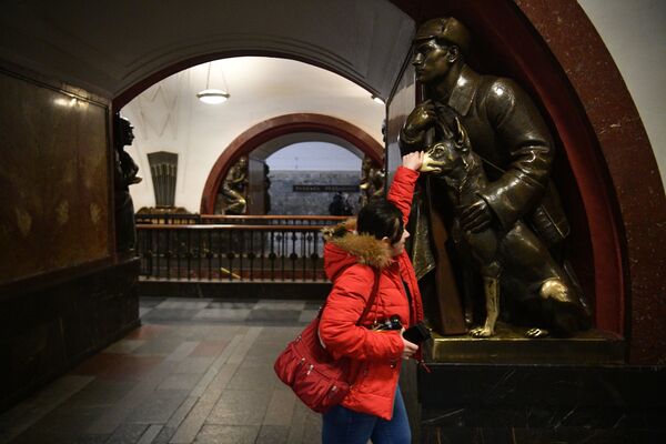 Le métro moscovite se vide à cause du coronavirus

 - Sputnik Afrique