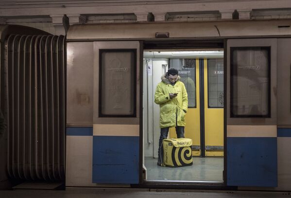 Le métro moscovite se vide à cause du coronavirus

 - Sputnik Afrique