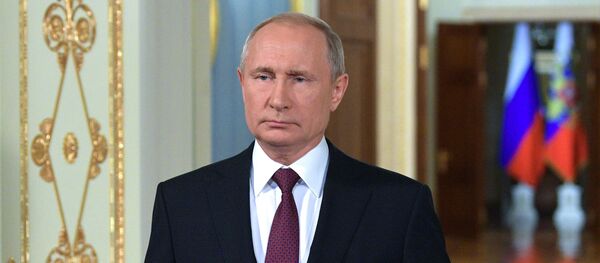 Обращение президента РФ В. Путина к выпускникам российских школ - Sputnik Afrique