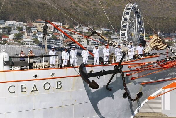 «Voiles de la Paix»: loin du confinement, une bouffée d’air marin avec les grands voiliers russes - Sputnik Afrique