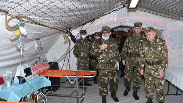 Visite du chef de l'état-major de l'ANP au 52e régiment de la santé militaire à Bouira  - Sputnik Afrique