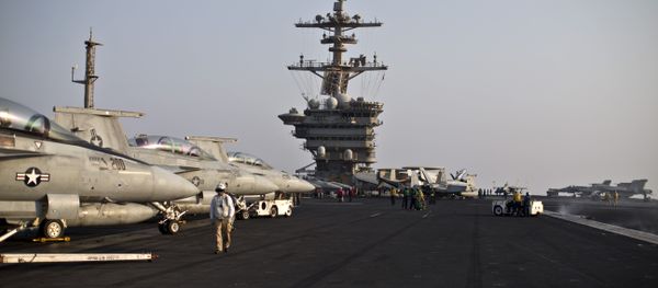 This photo shows a general view of the USS Theodore Roosevelt flight deck, Thursday, Sept. 10, 2015 This photo shows a general view of the USS Theodore Roosevelt flight deck, Thursday, Sept. 10, 2015 - Sputnik Afrique