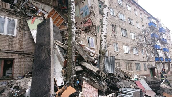 Effondrement partiel d'un immeuble suite à une explosion de gaz près de Moscou - Sputnik Afrique