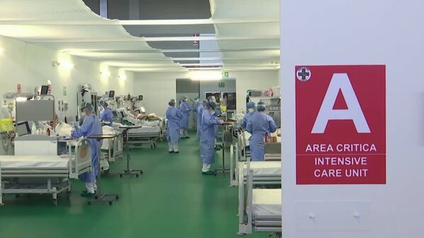 Le travail des médecins russes dans un hôpital de campagne à Bergame

 - Sputnik Afrique