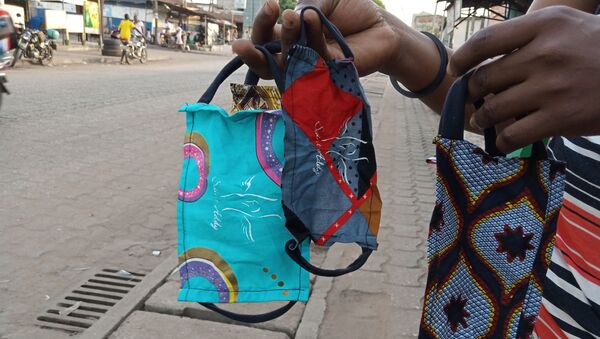 Les masques de protection du styliste Saint-Addy, au Togo. - Sputnik Afrique