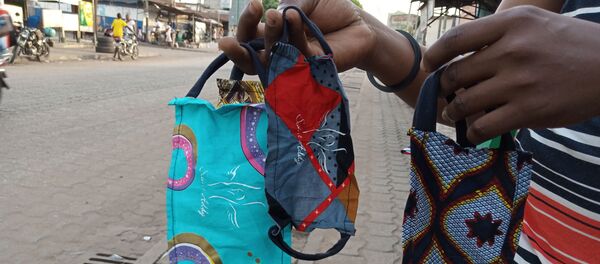 Les masques de protection du styliste Saint-Addy, au Togo. Les masques de protection du styliste Saint-Addy, au Togo. - Sputnik Afrique