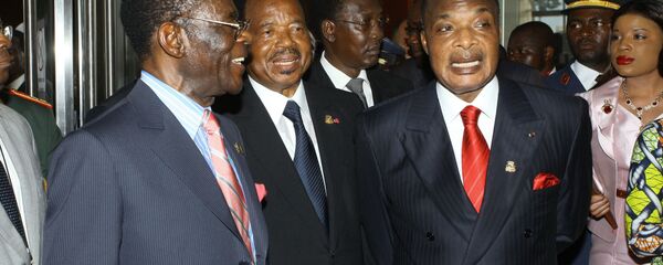Le Président équato-guinéen Theodoro Obiang Nguema et le Président camerounais Paul Biya. Le Président équato-guinéen Theodoro Obiang Nguema et le Président camerounais Paul Biya. - Sputnik Afrique