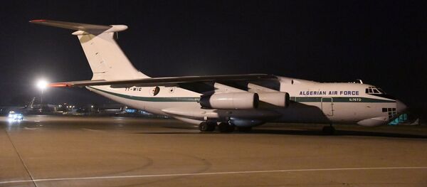 Les deux Il-76 de l'ANP à l'aéroport d'Alger à leur retour de Chine Les deux Il-76 de l'ANP à l'aéroport d'Alger à leur retour de Chine - Sputnik Afrique