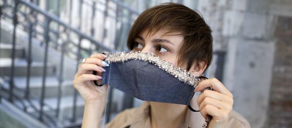 Производство дизайнерских масок - Sputnik Afrique