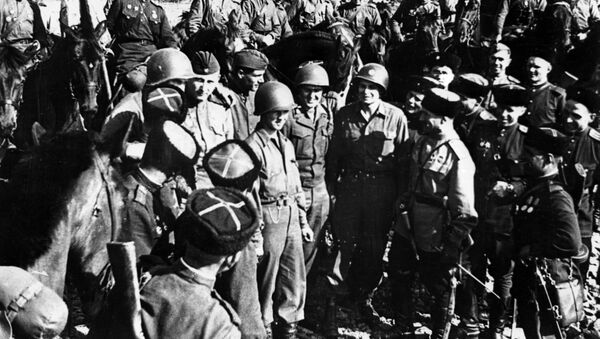 Jonction des troupes soviétiques et américaines sur l'Elbe, avril 1945 - Sputnik Afrique