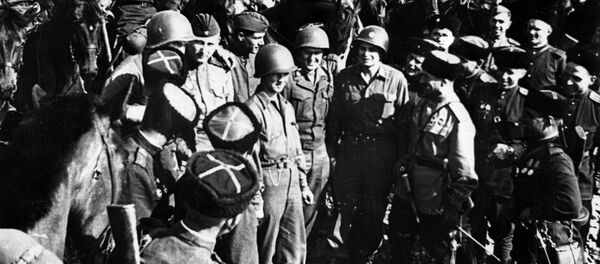 Jonction des troupes soviétiques et américaines sur l'Elbe, avril 1945 - Sputnik Afrique