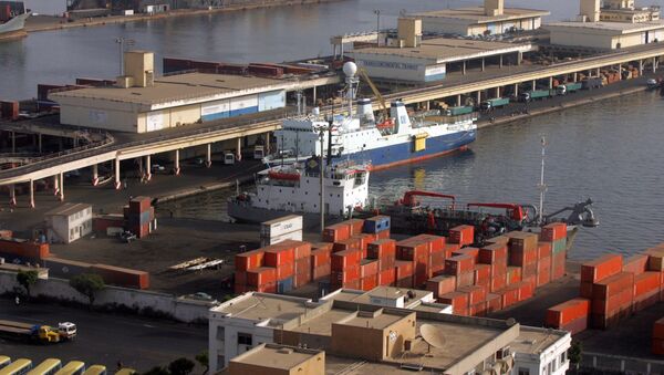 Une vue générale du port de Dakar détenu par Bolloré. - Sputnik Afrique