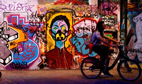 Tour du monde des graffitis d’actualité en cette période de pandémie

 - Sputnik Afrique