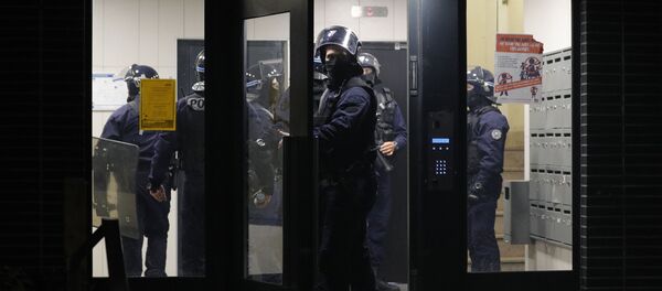 Emeute : police à Villeneuve-la-Garenne - Sputnik Afrique