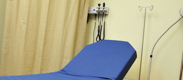 Un lit d'hôpital (image d'illustration) Un lit d'hôpital (image d'illustration) - Sputnik Afrique