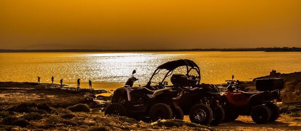 Un quad  - Sputnik Afrique