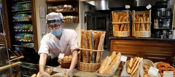 Une boulangerie à Paris, le 5 mai 2020 - Sputnik Afrique