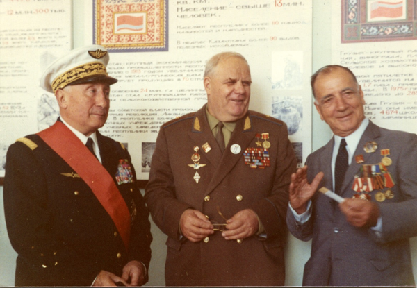 Les pilotes français du régiment Normandie-Niémen en URSS racontés par leurs enfants - EXCLUSIF - Sputnik Afrique