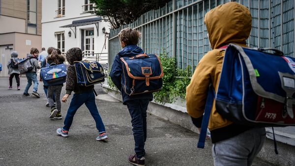 La rentrée dans une école française après le confinement - Sputnik Afrique