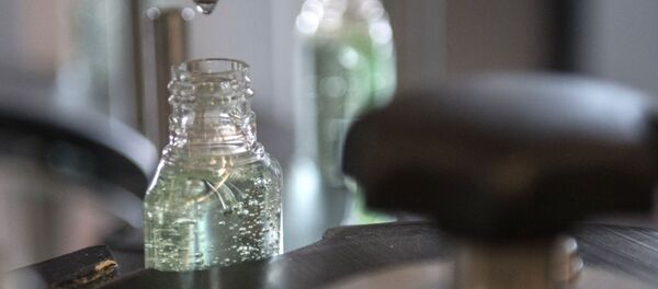 Production de gel désinfectant - Sputnik Afrique
