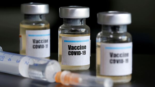 Des bocaux labellisés Vaccin anticoronavirus - Sputnik Afrique