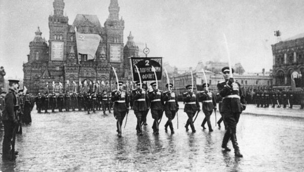 Le défilé du 24 juin 1945 sur la place Rouge à Moscou - Sputnik Afrique