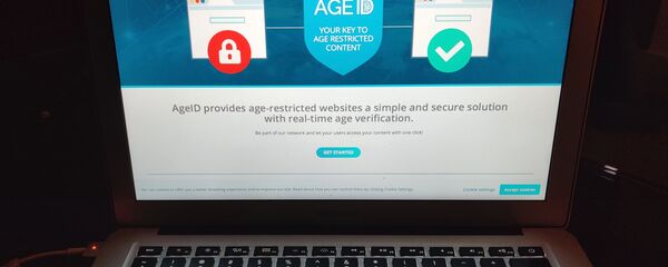 Écran avec système porn block - Sputnik Afrique