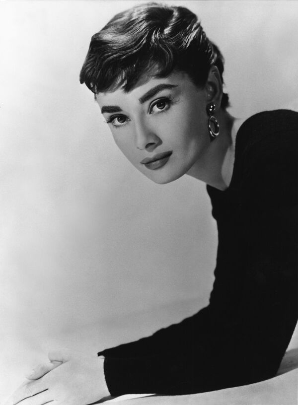 L’actrice britannique Audrey Hepburn, 1948. - Sputnik Afrique