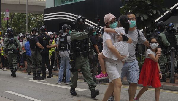La police de Hong Kong arrête des étudiants - Sputnik Afrique