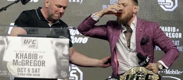 Dana White et Conor McGregor - Sputnik Afrique