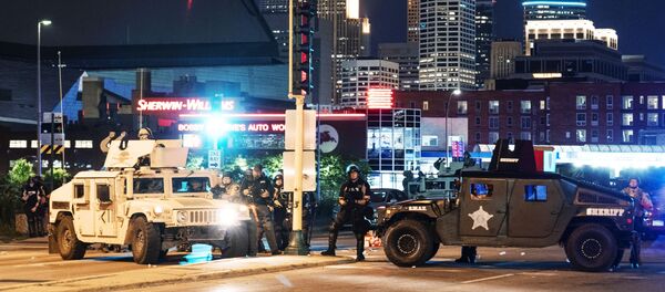 Violences urbaines aux USA suite à la mort de George Floyd - Sputnik Afrique