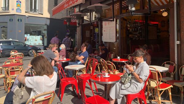 Les terrasses des cafés rouvrent à Paris, la ville entre dans la deuxième phase du déconfinement, 2 juin 2020 - Sputnik Afrique