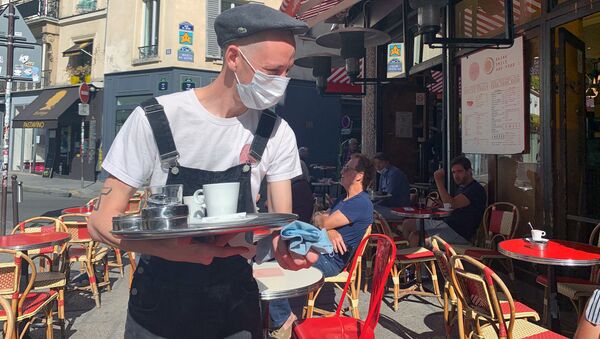 Paris rouvre ses terrasses de cafés et retrouve une peu de «l’art de vivre à la française» - Sputnik Afrique